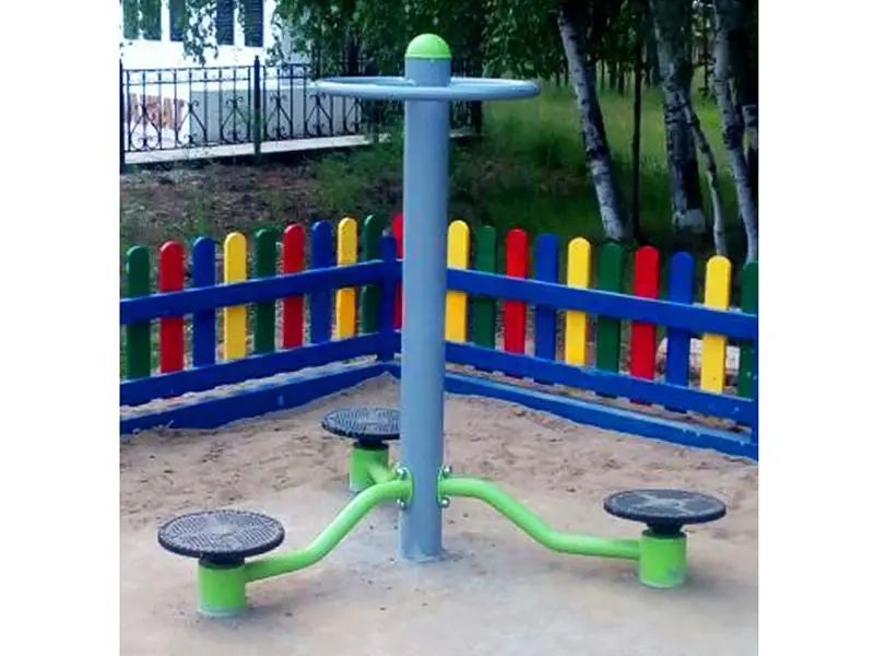 Equipo de gimnasio al aire libre · Serie 114 · 123 × 110.6 × 136.3 cm