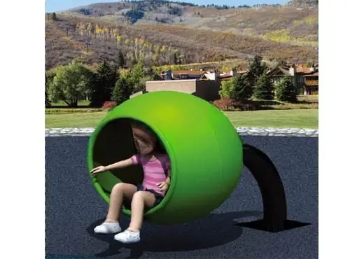 Carrusel infantil · 3 × 3 × 1.3 m