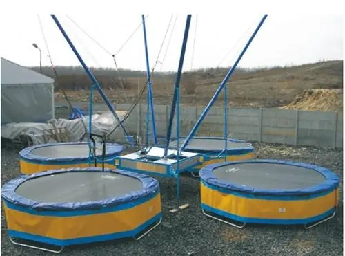 Trampolín · 9.5 × 9.5 × 7.5 m