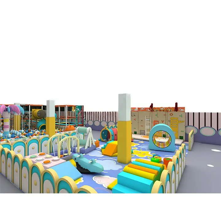 Playground interior con trampolín · 45 × 18 m · Modelo 0093