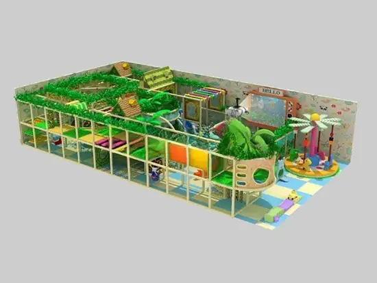 Playground interior tema selva · 8 × 17 m