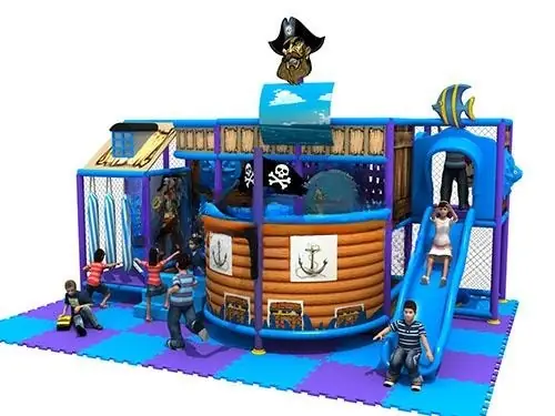 Playground interior tema océano · 6.3 × 4 × 3.7 m