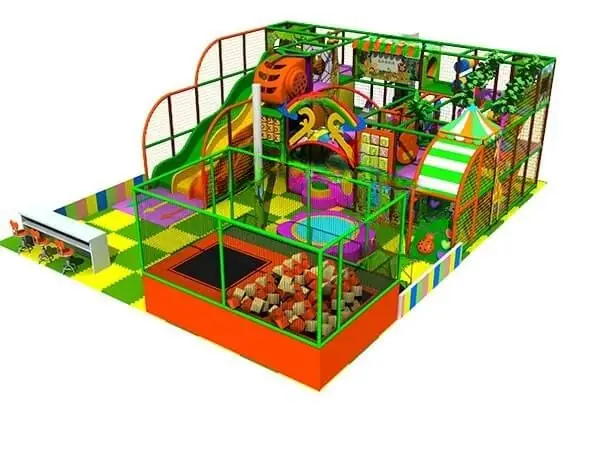 Playground interior tema selva · 13 × 10.7 × 4.1 m