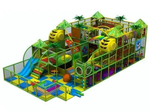 Playground interior tema selva · 7.5 × 15 × 5 m