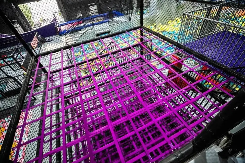 Atracción de trampolín · Modelo 0094